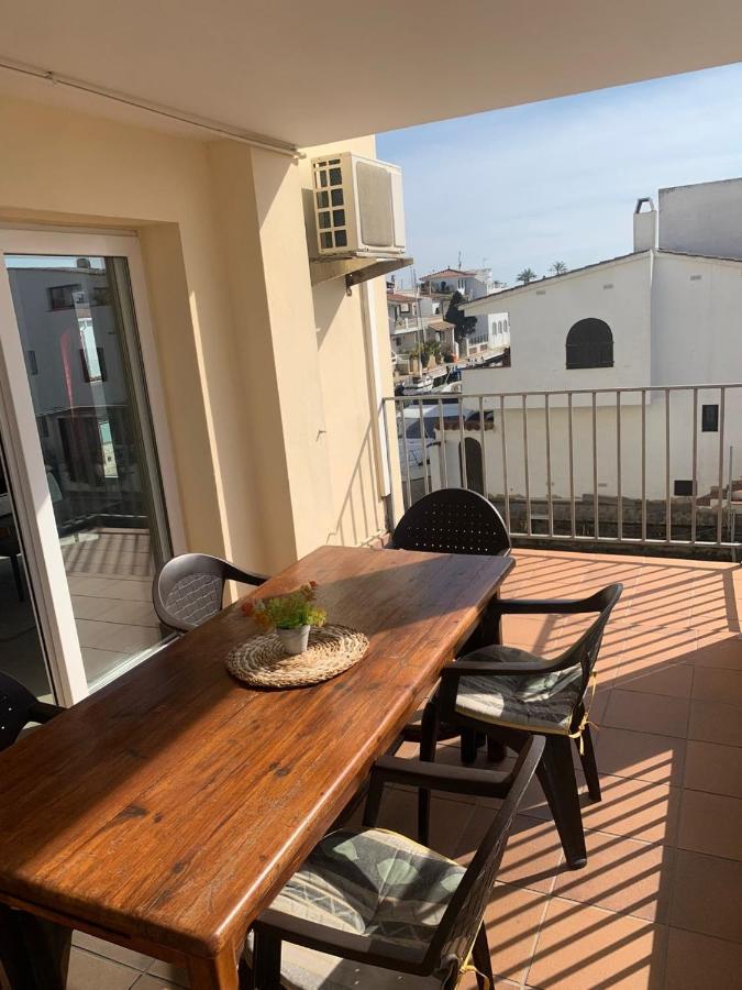 Waterside Apartment - Two Bedroom Empuriabrava Εξωτερικό φωτογραφία