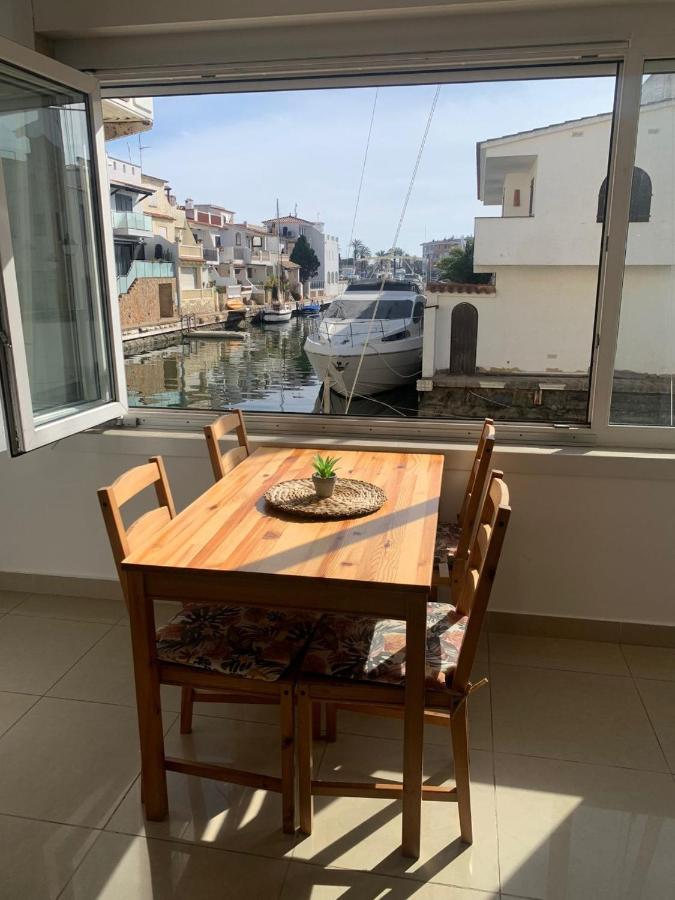 Waterside Apartment - Two Bedroom Empuriabrava Εξωτερικό φωτογραφία
