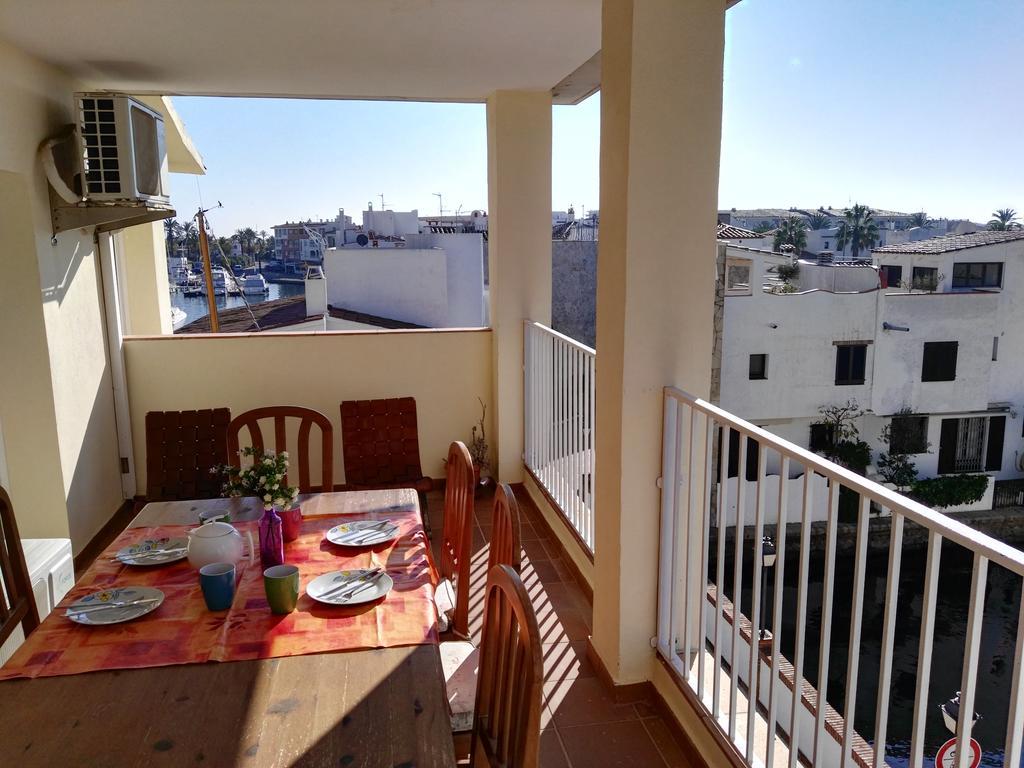 Waterside Apartment - Two Bedroom Empuriabrava Δωμάτιο φωτογραφία