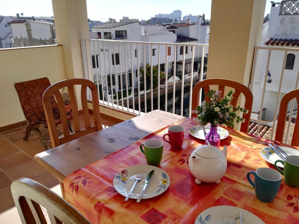 Waterside Apartment - Two Bedroom Empuriabrava Δωμάτιο φωτογραφία