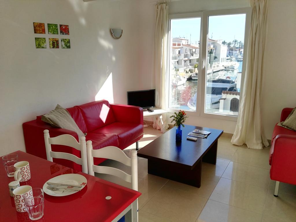 Waterside Apartment - Two Bedroom Empuriabrava Δωμάτιο φωτογραφία